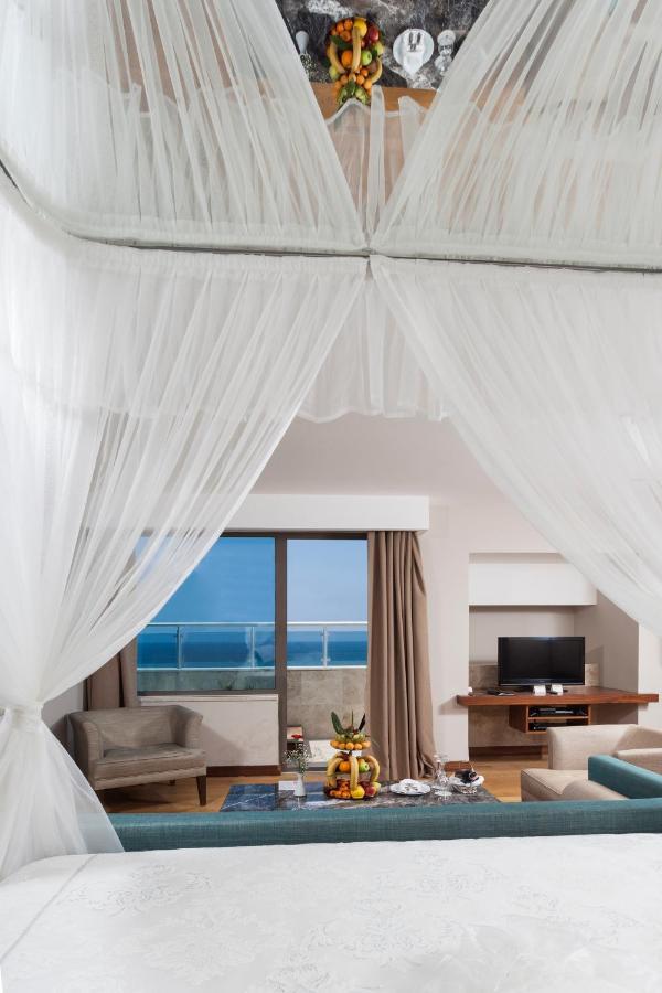 Commodore Elite Suites & Spa Ultra All Inclusive (Adults Only) Evrenseki المظهر الخارجي الصورة