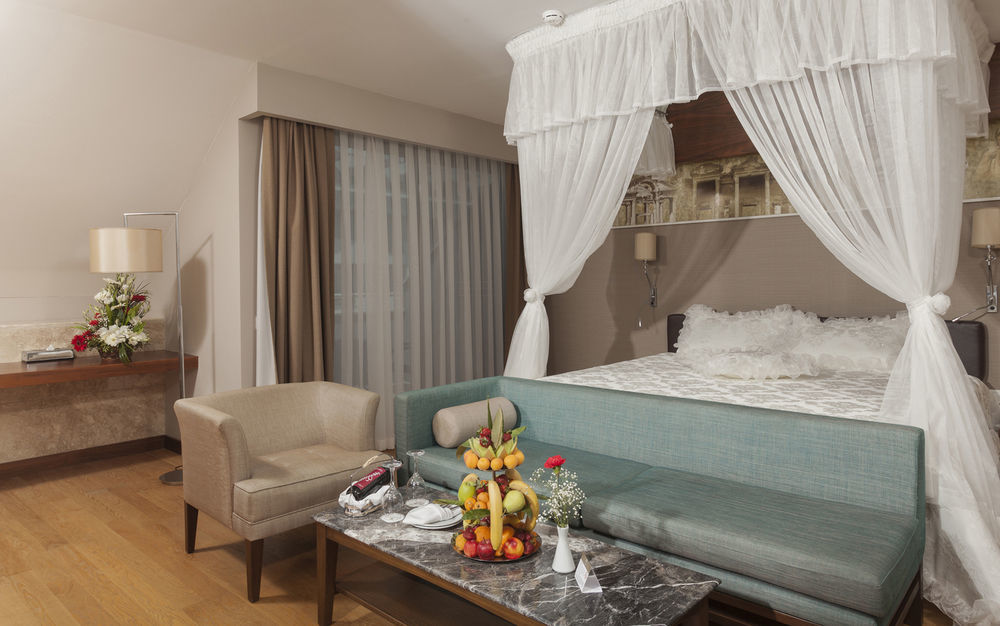 Commodore Elite Suites & Spa Ultra All Inclusive (Adults Only) Evrenseki المظهر الخارجي الصورة