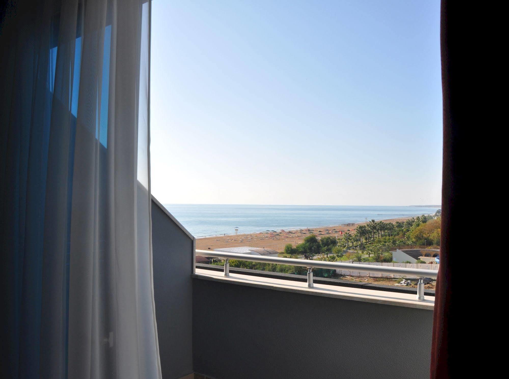 Commodore Elite Suites & Spa Ultra All Inclusive (Adults Only) Evrenseki المظهر الخارجي الصورة
